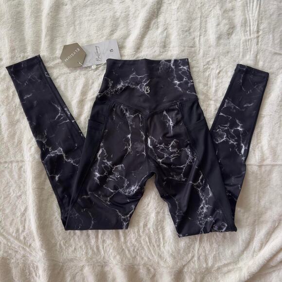 NWT Buffbunny Black and White Marble Athleisure Activewear Leggings Size XXS - Picture 2 of 8